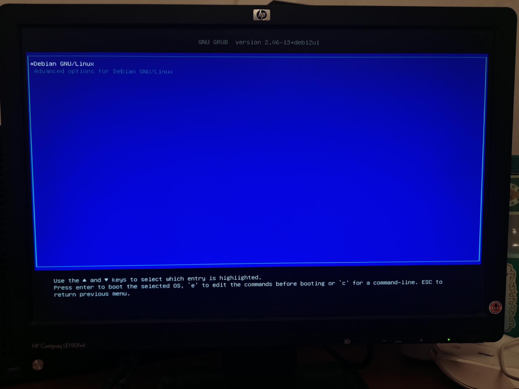 004225m8zj3zyyrndrdyro.jpg